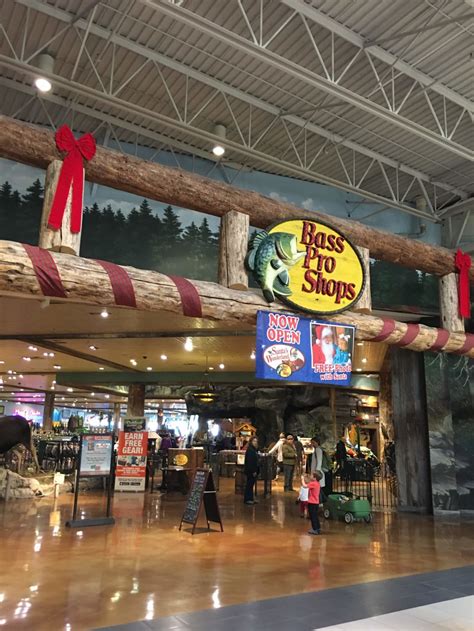 Bass Pro Shop Calgary Rocky View County Ab Shop Poin