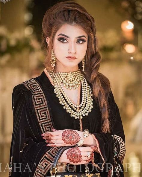 Pakistani Girls Hairstyles For Parties