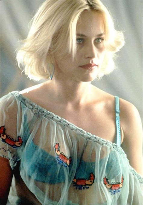Patricia Arquette S Feathered Hair And Costumey Patricia Arquette