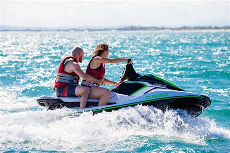 on a testé le jet ski à la grande motte pour une après midi sensations fortes entre amis blgm