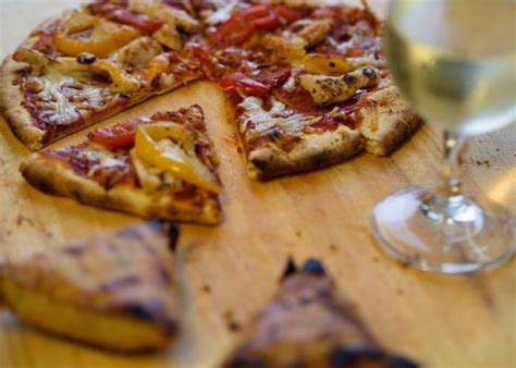 The Ultimate Pizza And Wine Pairings Jj Buckley Fine Wines