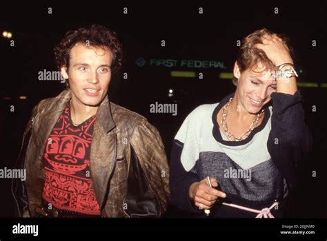 Jamie Lee Curtis Y Adam Ant Circa 1984 Crédito Ralph Dominguezmediapunch Fotografía De Stock