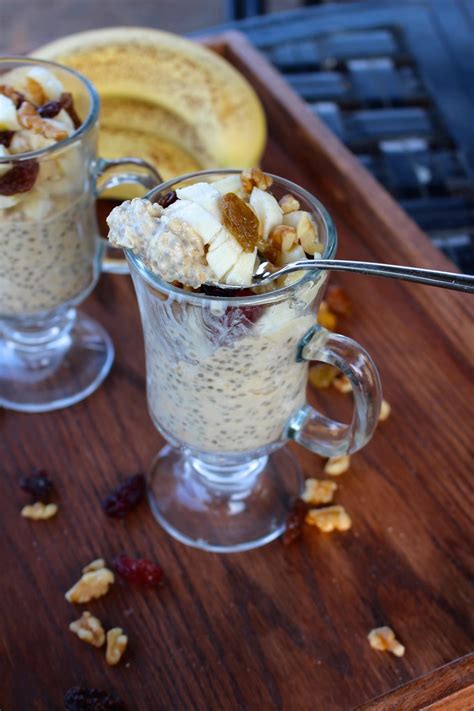 Top the healthy oats with metabolism boosting fruits, like berries, or apples. Low-Fat Vegan Peanut Butter Overnight Oats