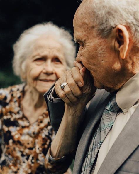 Image About Love In Life By —— £ü¢γ Żąҝůŗð —— Old Couple Photography Older Couple Poses