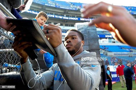 Detroit Lions Running Back Dwayne Washington Signs Autographs For News Photo Getty Images