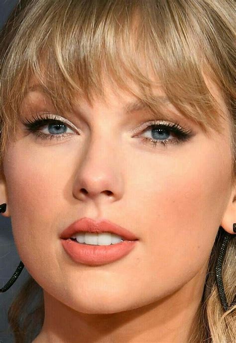Pin By Diegomgm On Beautiful Ladies In 2020 Taylor Swift Hair Hair Makeup Taylor Swift Eyes