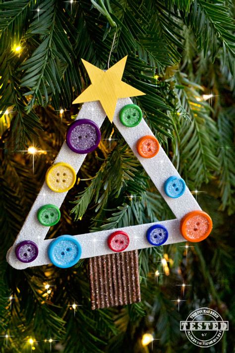 Fun christmas activities for kids: DIY Kids Christmas Tree Ornament - TGIF - This Grandma is Fun