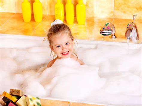 Best Non Toxic Bubble Bath For Kids And Skin Sensitive Adults 2022