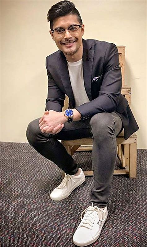 JC de Vera mighty proud as brand-new dad | Philstar.com