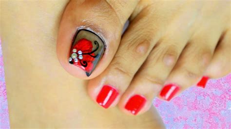 Cute without the stripes #pedicureideas. Pedicure Diseños Flores Facil / Disenos De Pedicure Con ...