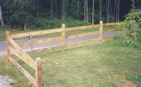 Most wood fence styles utilize fence panels, but this rustic style is made up of posts and individual rails. Split Rail Fencing | Branchburg, NJ | Eagle Fence and Supply