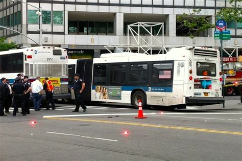 90 Year Old Woman Struck By Mta Bus In Lower Manhattan Nypd Financial District Dnainfo New York