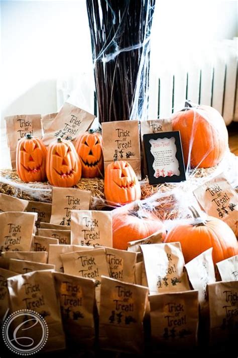 30+ Chic Fun Halloween Wedding Ideas by Theme - Elegantweddinginvites