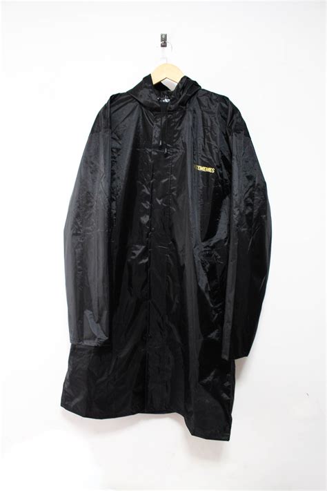 How To Choose Perfect Rain Coat
