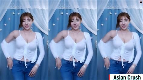korean sexy cam dance and shake her huge tits youtube