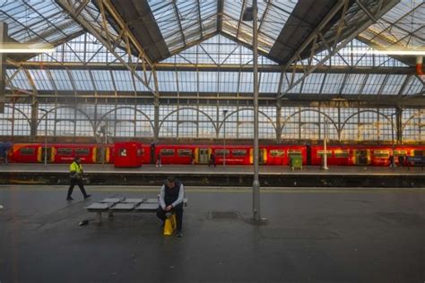 Train Drivers Across England Strike Regarding Year Long Pay Dispute Timeturk Haber