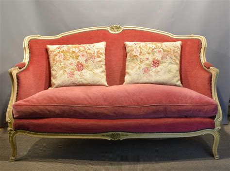 Vintage French Pink Velvet Sofa In Louis Xv Style