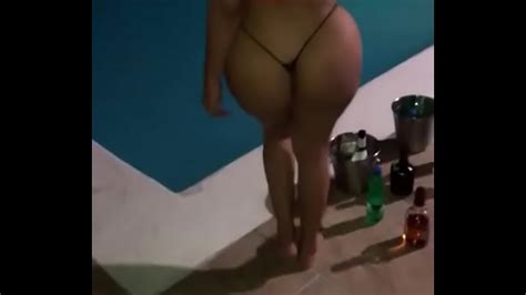 culona dominicana bailando muy sexy en la piscinaand en colalessand xvideos