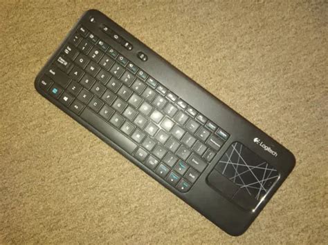 Logitech K400r Wireless Keyboard With Built In Touchpad And Unifying