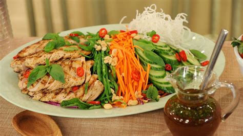 Grilled Chicken Salad With Thai Lime Chile Vinaigrette