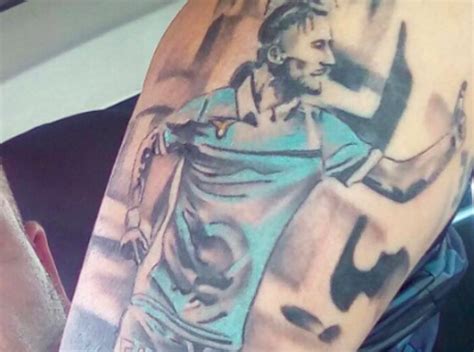 'where life begins and love lazio striker ciro immobile has been in excellent form for the serie a outfit immobile and co are gearing up for sunday's serie a clash with inter milan lazio striker ciro immobile has displayed his sensitive side by showing off a new tattoo. Lazio, Immobile nel cuore di tutti: un tifoso lo celebra ...