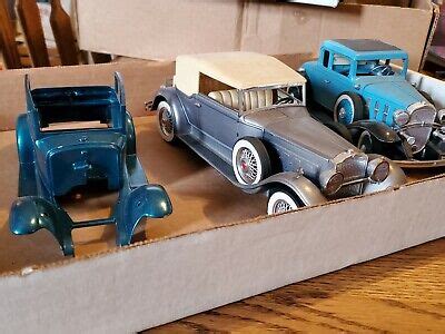 Hubley 1930 Packard Ford Model A Roadster 1:20 Metal Model Car Kit
