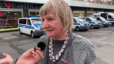 In berlin ist attila hildmann vor einem restaurant attackiert worden. Corona-Demos in Berlin: Attila Hildmann erneut verhaftet ...