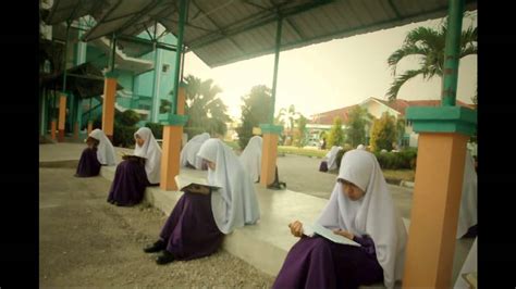 Serahan sumbangan wang kepada pelajar dan jemputan majlis bacaan yassin dan kesyukuran di at satay semeling. Hari Guru Maahad Tahfiz Sains Tanah Merah 1436H 2015M ...