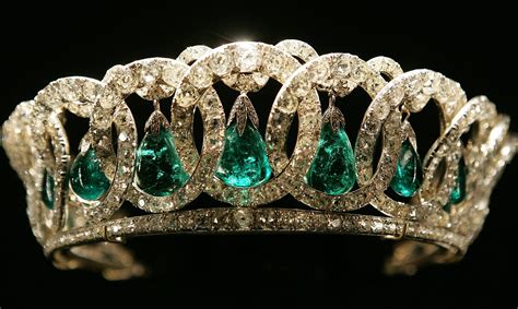 Emerald Tiara From The Crown Popsugar Fashion