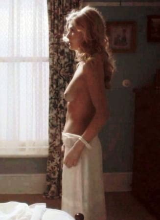 Rosamund pike nude picture