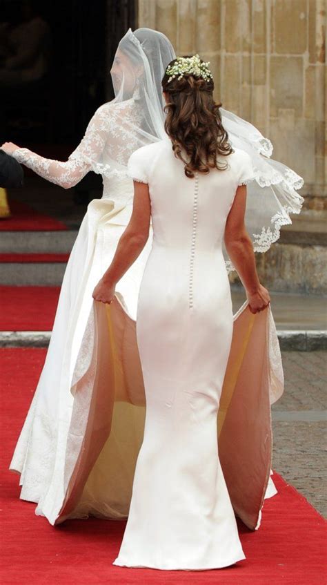 See Kate And Pippa Middletons Sweetest Wedding Moments Side By Side Princesa Kate Celebrity