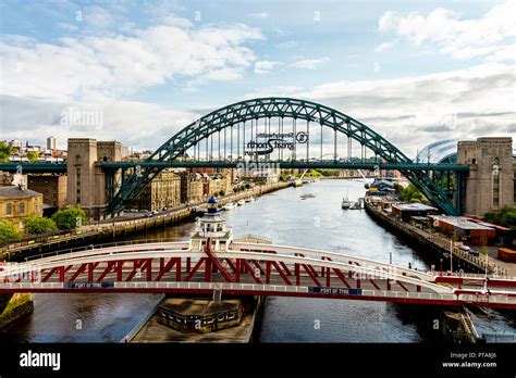 Newcastle Upon Tyne Uk August 27 2018 Tyne Bridge Along Tyne River
