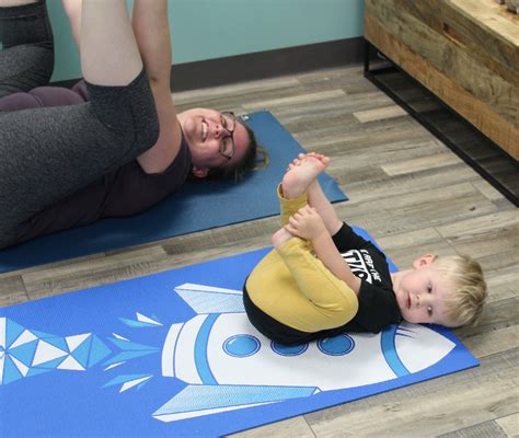 Movimentos Simples de Yoga para Crianças de Ioga Home Healthcare