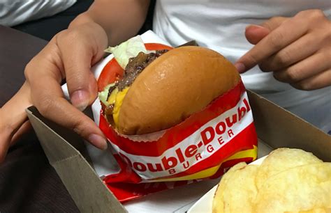 This Is Apparently How That Burger From In N Out Mysteriously Popped Up In NYC Complex