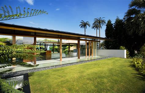 Environmentally Friendly Modern Tropical House In