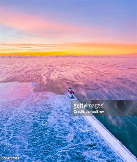 Frozen Wasteland Photos And Premium High Res Pictures Getty Images