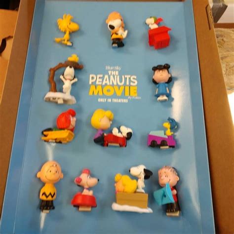 The Peanuts Movie Mcdonalds Toys Display