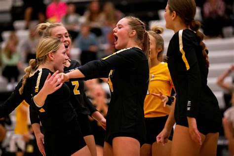 Zeeland East Volleyball Holds Off West Ottawa Comeback In Spectacular