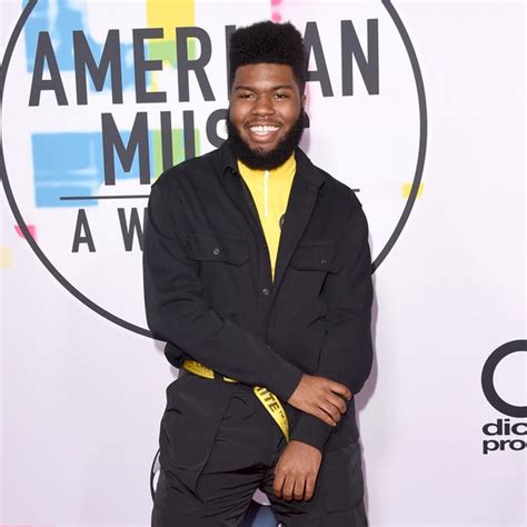 Khalid From 2017 American Music Awards Red Carpet Fashion E News