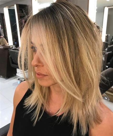 Try These Flattering Haircuts For Thin Hair To Refresh Your Look