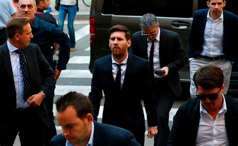 Barcellona Messi In Tribunale Mai Pensato Che Mio Padre Potesse