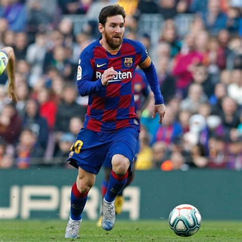 Lionel Messi Becomes Footballs Second Billionaire Articleify