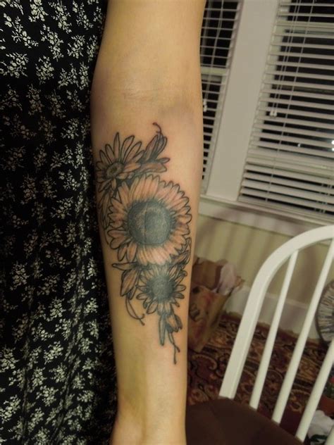Uploaded by little tattoos 2 years ago, originally tattooed 2 years ago. Beautiful womens black-and-white flower tattoo on forearm ...
