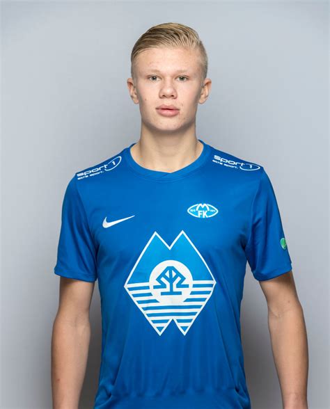Erling braut håland is a norwegian professional soccer player who is renowned for his clinical finishing capabilities and has represented major clubs in norway, austria, and germany. Celtic scouts reportedly failed to notice Erling Haaland ...