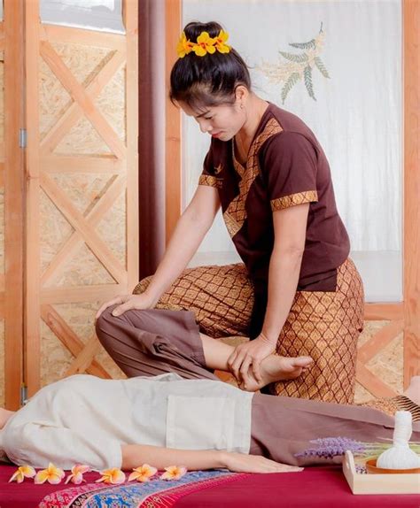 Ancient Practice Modern Benefits Thai Massage Massage Yoga Stretches