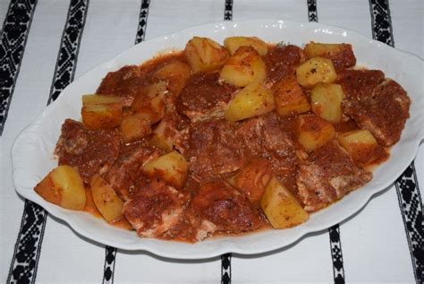 Carne De Vitel Cu Cartofi La Cuptor