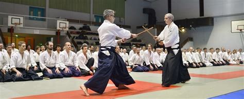 Aikido is the development and strengthening of the body and mind, and the practical side of aikido must never be forgotten. Kimono d'Aïkido (Keikogi) : lequel choisir ? Combien ça ...