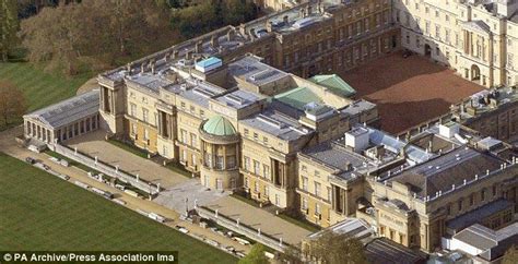 Her majesty regularly uses just six of the palace's 775 rooms, all located in these private apartments. buckingham palace floor plans - Google Search