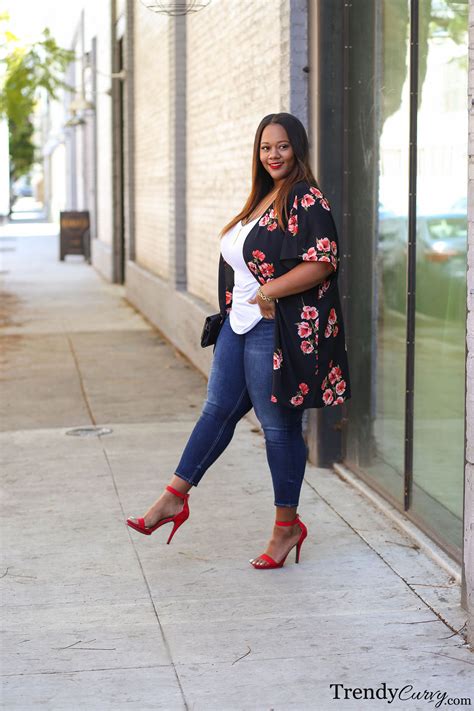 Bold Florals Trendy Curvy Plus Size Outfits Plus Size Fashion Fashion