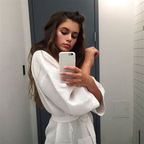 Check spelling or type a new query. 50+ Cute Selfie Poses Ideas & Tips for Girls (Best for Instagram User)
